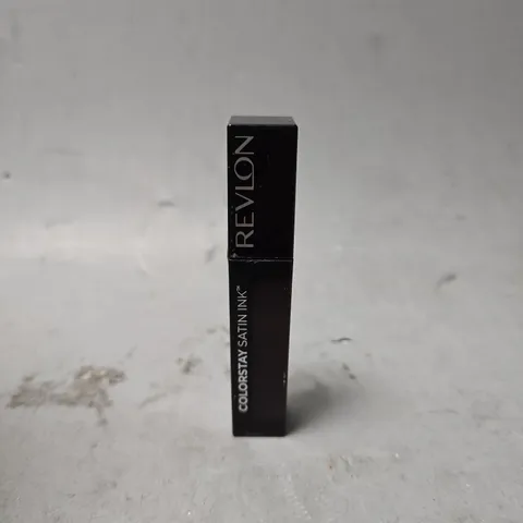 BOX OF APPROIXMATELY 100 REVLON COLOUR STAY SATIN INK 022
