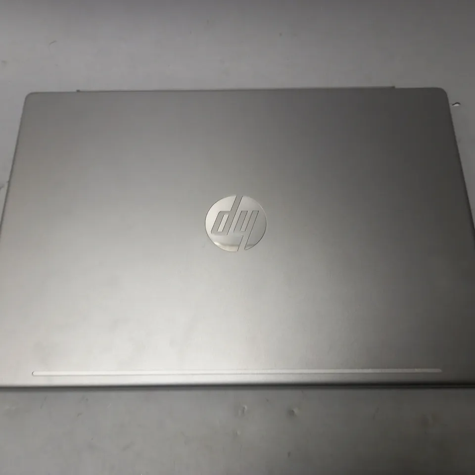 UNBOXED HP PAVILLION LAPTOP INTEL I-3 1005G1 8GB RAM 256GB SSD - 14-CE3600SA
