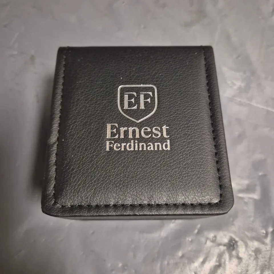 ERNEST FERDINAND STAINLESS STEEL WORLD MAP DIAL WATCH WITH METAL STRAP