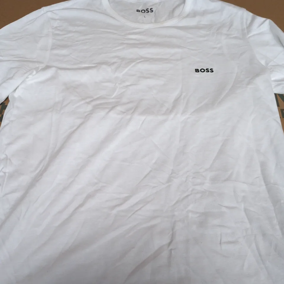 BOSS WHITE T-SHIRT – MEN'S SIZE L