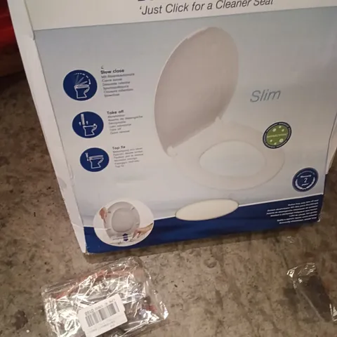 PALLET OF ASSORTED ITEMS INCLUDING - GLASSES, TOILET SEAT