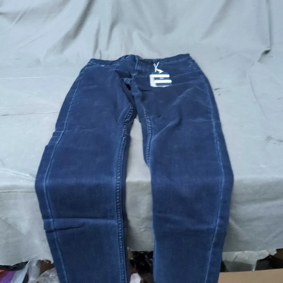 CREW CLOTHING COMPANY SUPERSTRETCH 5-POCKET JEANS – INDIGO, UK 10 (WOMEN'S)