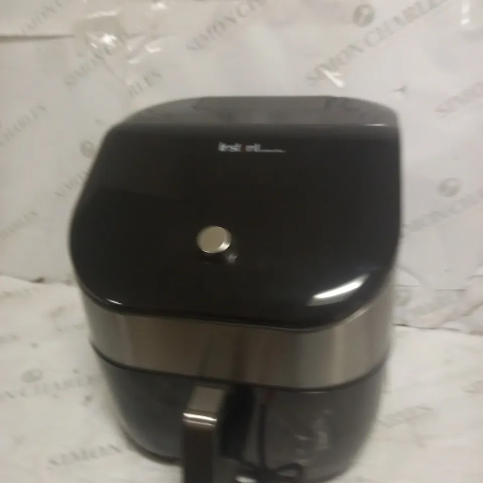 INSTANT VORTEX PLUS WITH CLEARCOOK DIGITAL HEALTH AIR FRYER