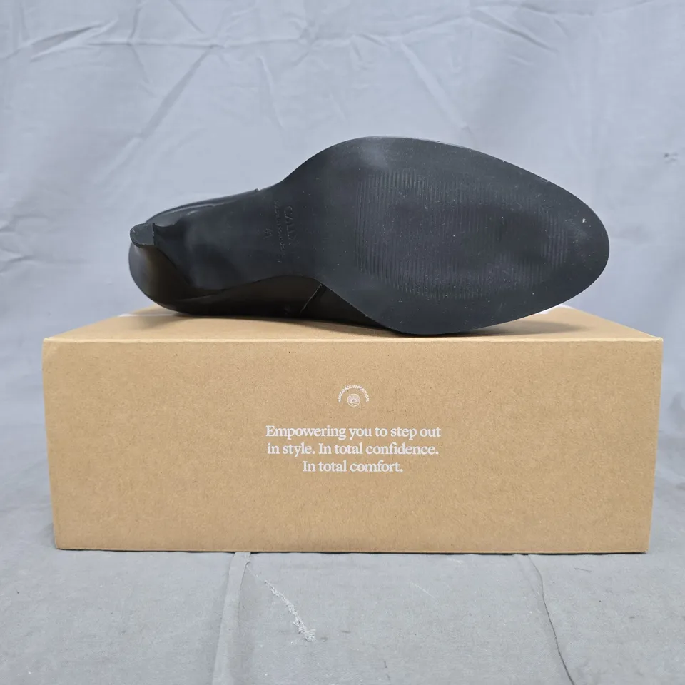 BOXED PAIR OF CALLA MAYA MID HEELED SIDE-ZIP ANKLE BOOTS IN BLACK SIZE EU 41