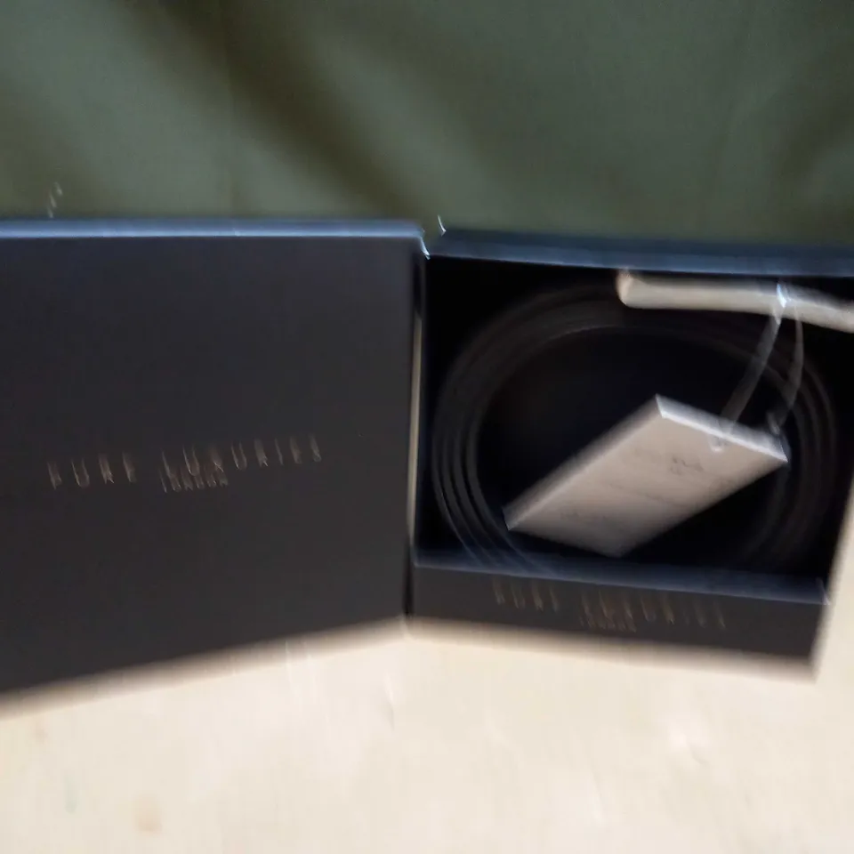 PURE LUXURIES BELT