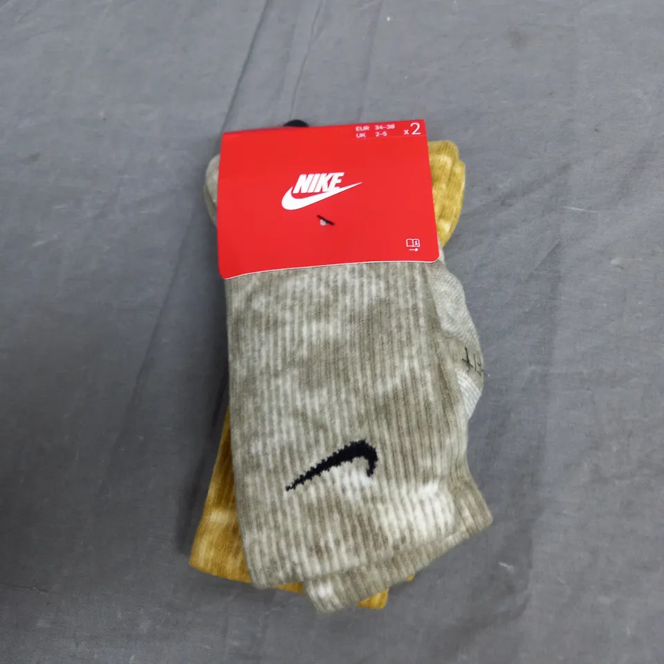 NIKE WASHED SOCKS IN GREY & YELLOW - UK 2-5