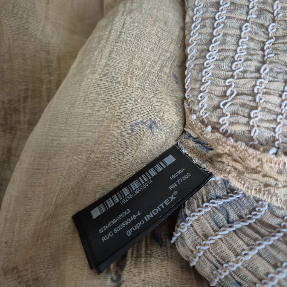 ZARA BEIGE FLORAL DRESS WITH SMOCKED BODICE – MADE IN MEXICO (MEX 24) .