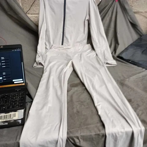 WOMENS BONE TRACKSUIT SIZE S
