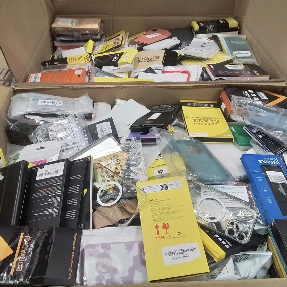 PALLET CONTAINING VERY LARGE AMOUNT OF BRAND NEW PHONE CASES [MODELS AND MAKES VARY]