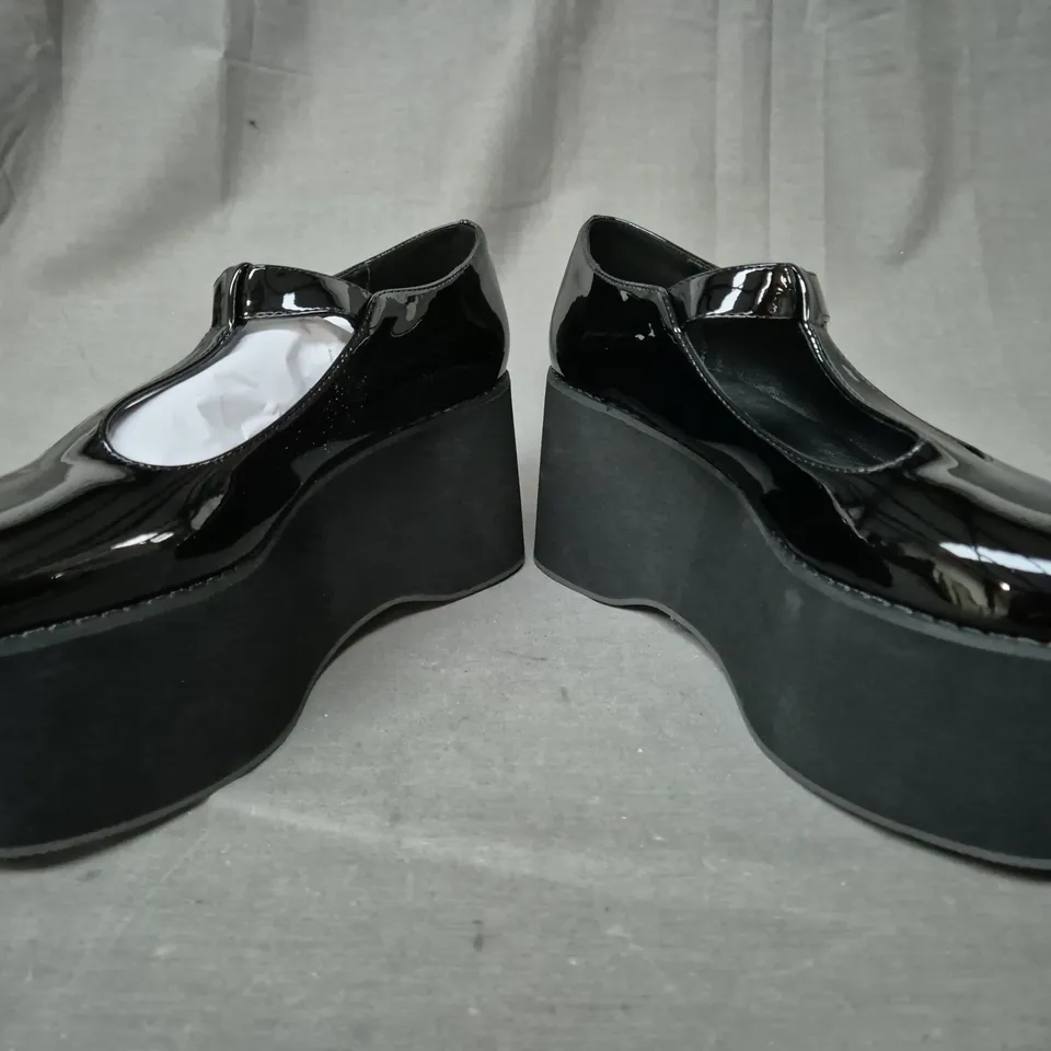 BOXED PAIR OF KOI MORENO BLACK PLATFORM MARY JANES SIZE 8