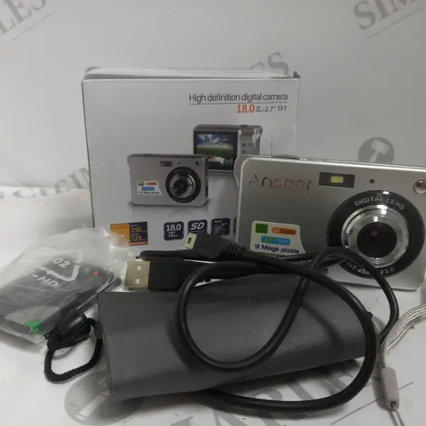 BOXED ANDOER DIGITAL CAMERA