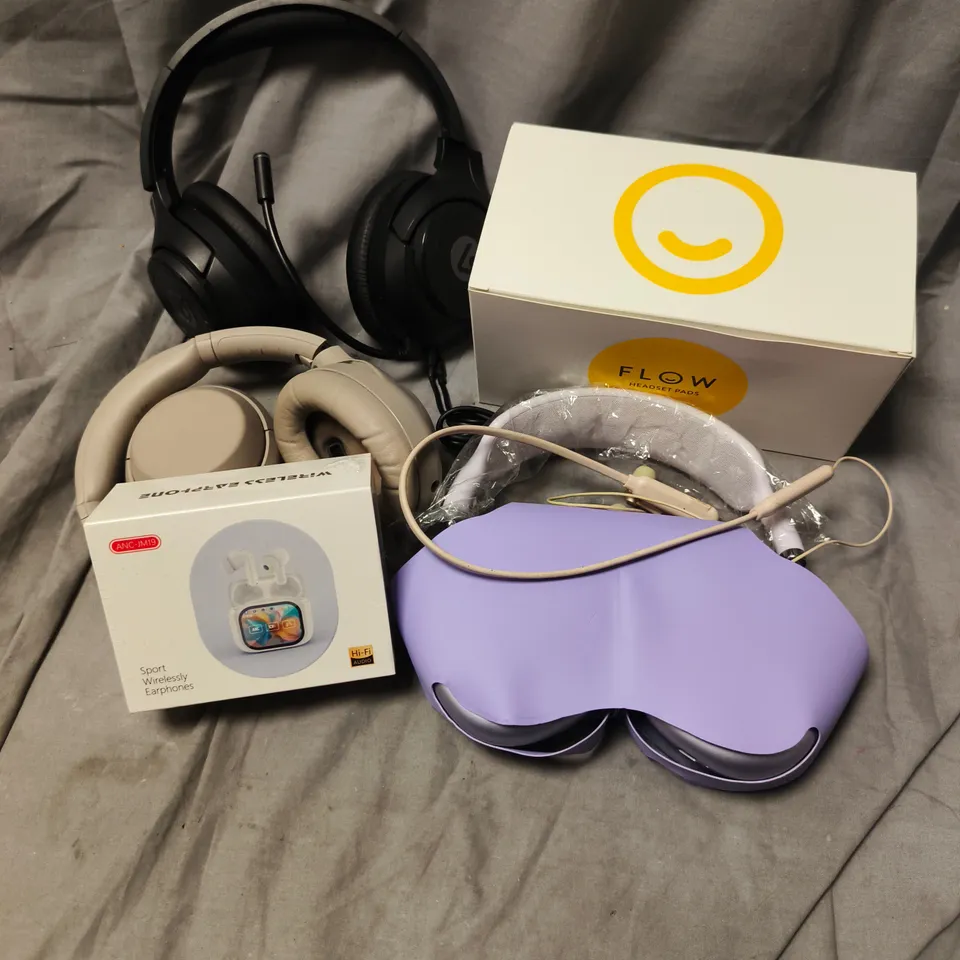 APPROXIMATELY 12 ASSORTED HEADPHONES & AUDIO ACCESSORIES TO INCLUDE FLOW HEADSET PADS, ANC-JM19 EARPHONES, LUCIDSOUND HEADSET, ETC