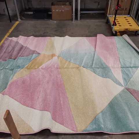KOSY MULTICOLOURED RUG //240 X 320CM