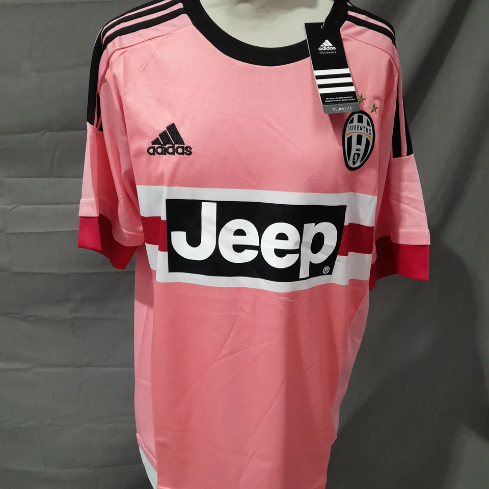 JUVENTUS ADIDAS FOOTBALL SHIRT - UK M