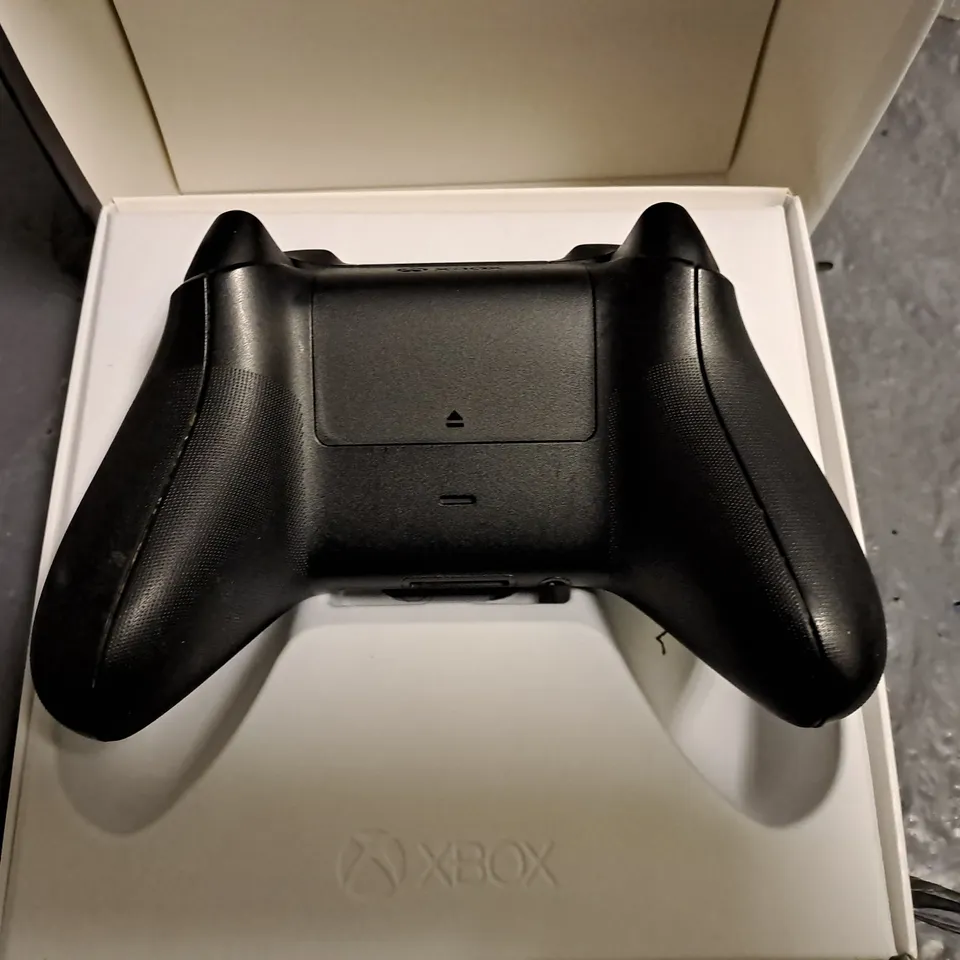 BOXED CARBON BLACK WIRELESS CONTROLLER