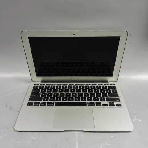 APPLE MACBOOK AIR - A1465