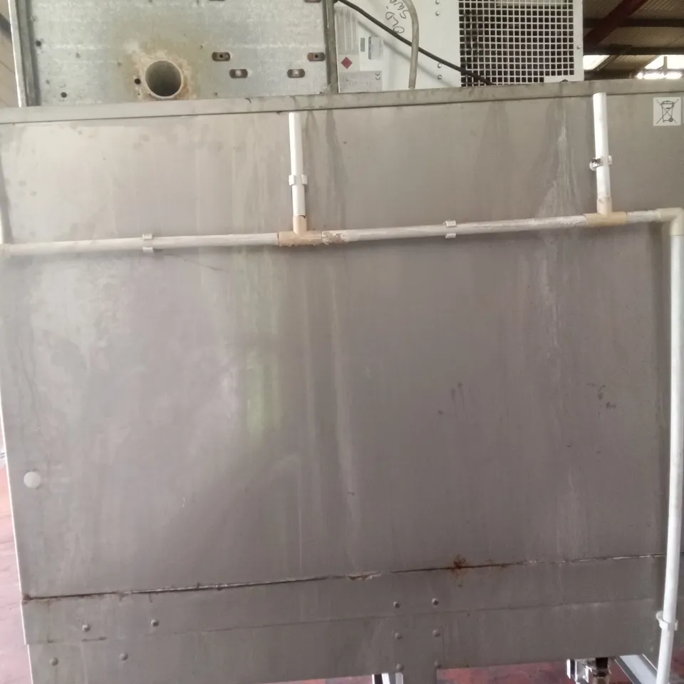 COMMERCIAL FOLLETT LARGE ICE MAKER WITH VENTILATION 