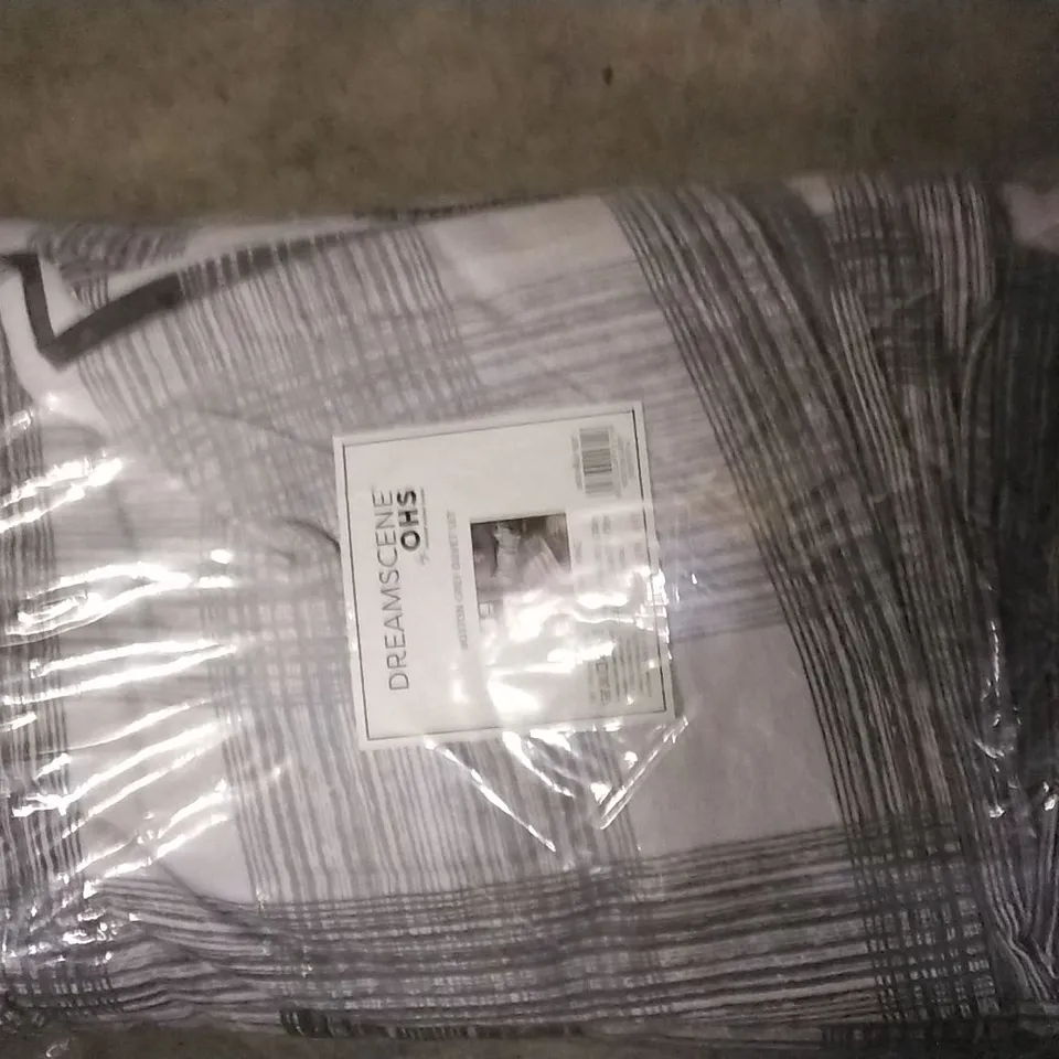 NELLIE 100% COTTON REVERSIBLE DUVET COVER SET SUPERKING