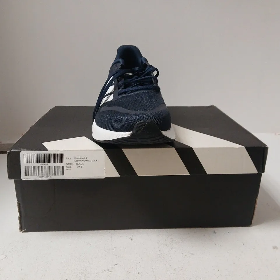 BOXED PAIR OF ADIDAS RUNFALCON 5 TRAINERS IN NAVY/WHITE SIZE 8