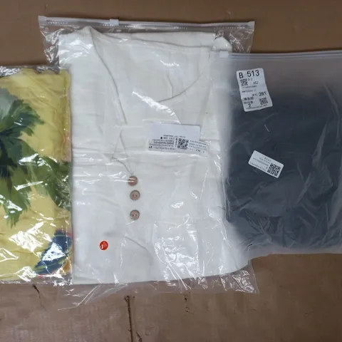 APPROXIMATELY 20 ASSORTED CLOTHING AND FASHION PRODUCTS IN VARIOUS STYLES AND SIZES - COLLECTION ONLY