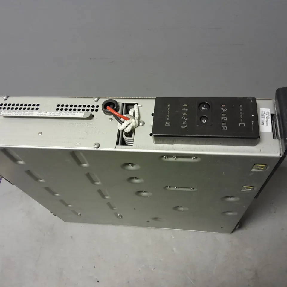 APC Smart-UPS 750VA USB RM 2U 230V