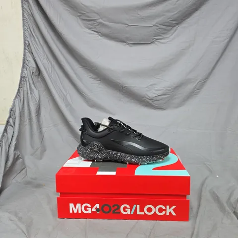BLACK MEN'S TRAINER WITH SPECKLED MIDSOLE ON MG402G/LOCK BOX UK/10