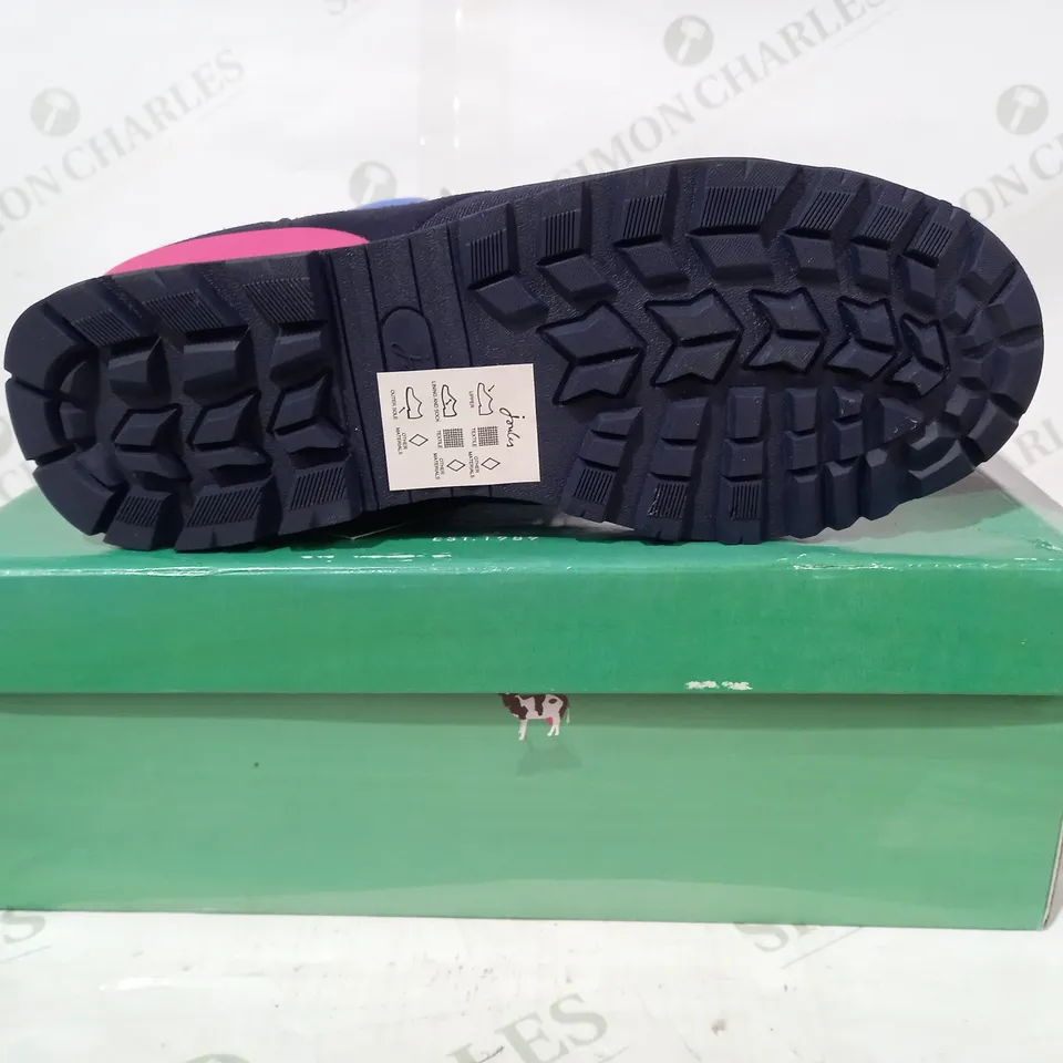 BOXED PAIR OF JOULES CHEDWORTH WATERPROOF SHOES IN NAVY/BLUE/PINK UK SIZE 6