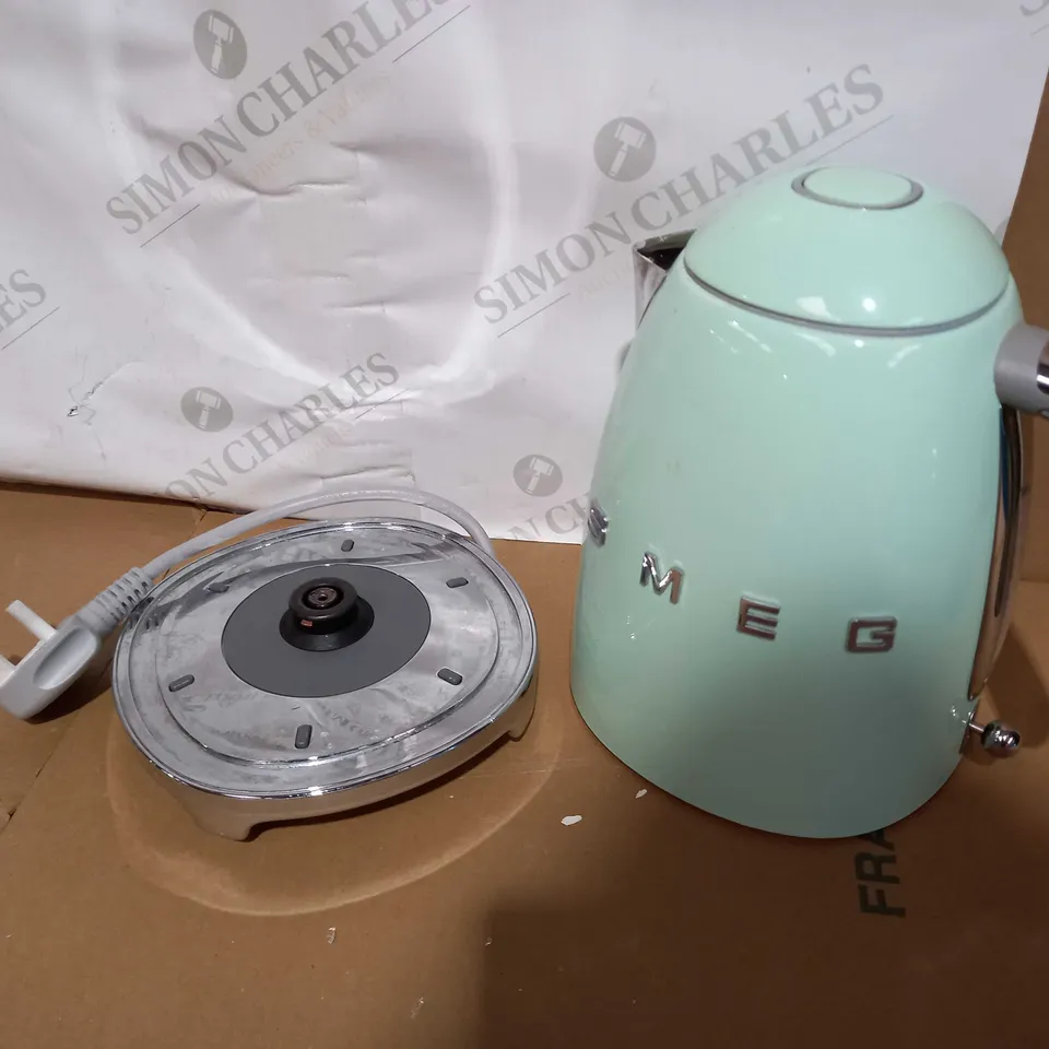 SMEG ELECTRIC KETTLE