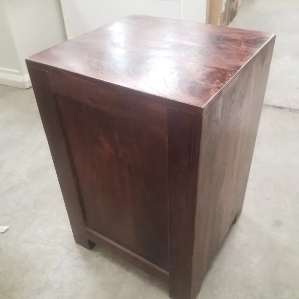 CICERO 42CM W SOLID WOOD BEDSIDE TABLE