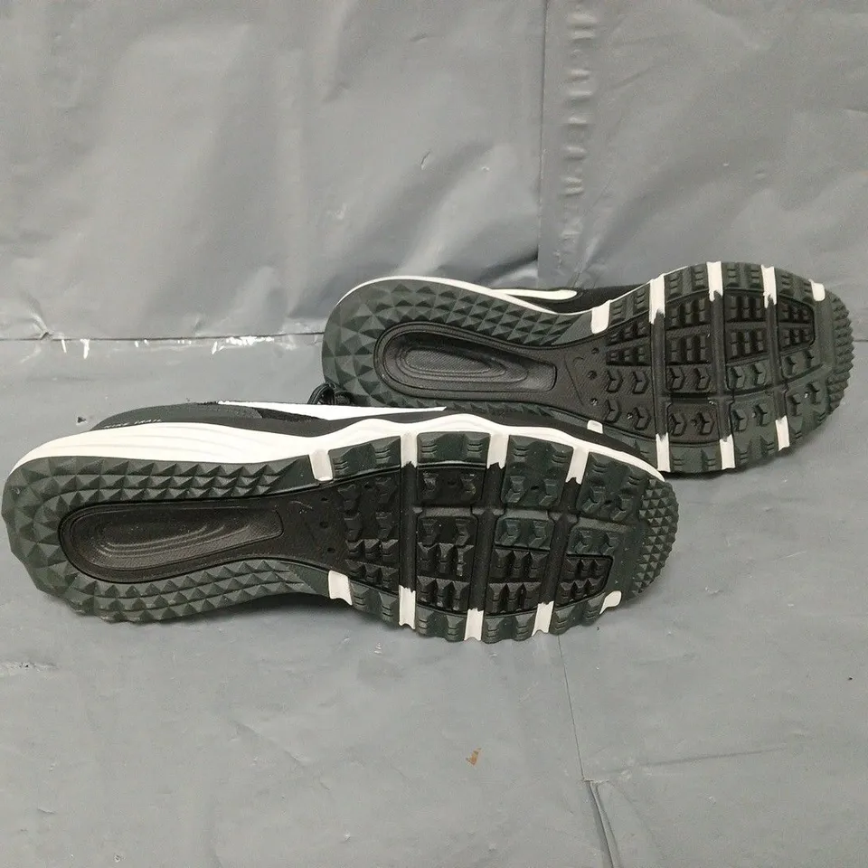 UNBOXED PAIR OF NIKE TRIAL RUN UK 9 - BLACK 