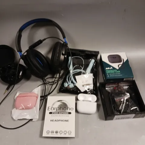 APPROXIMATELY 15 ASSORTED ELECTRICAL PRODUCTS TO INCLUDE CHARGING CASE, HEADSET, WIRED EARPHONES ETC