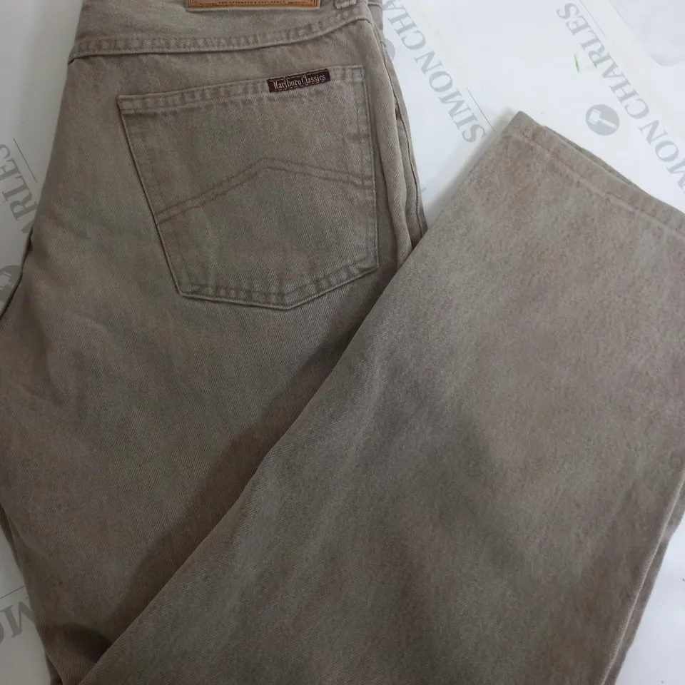 MARLBORO CLASSICS LIGHT BROWN JEANS - W31/L34