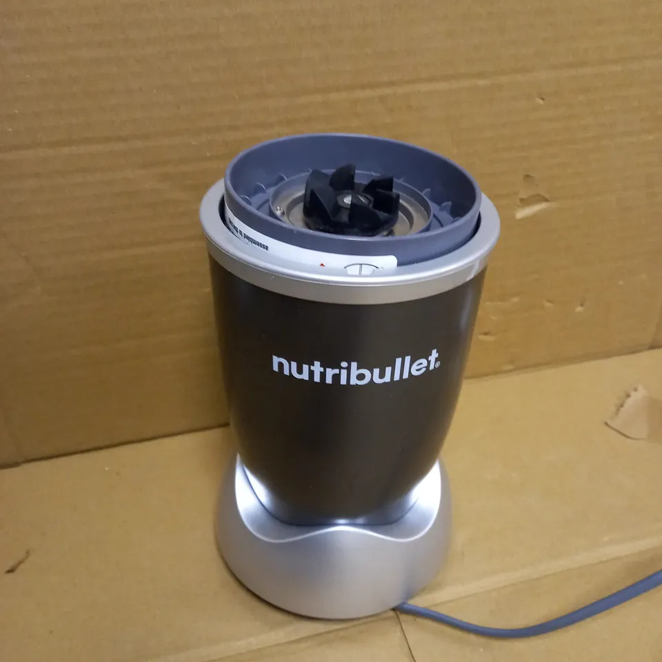 NUTRIBULLET 600 SERIES - NUTRIENT EXTRACTOR HIGH SPEED BLENDER