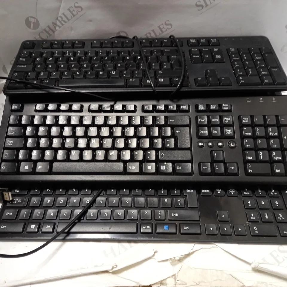 LOT OF APPROX 15 ASSSORTED KEYBOARDS TO INCLUDE HP, MICROSOFT, LOGITECH, DELL