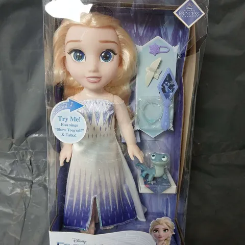 BOXED DISNEY FROZEN 2 ELSA THE SNOW QUEEN FEATURE DOLL