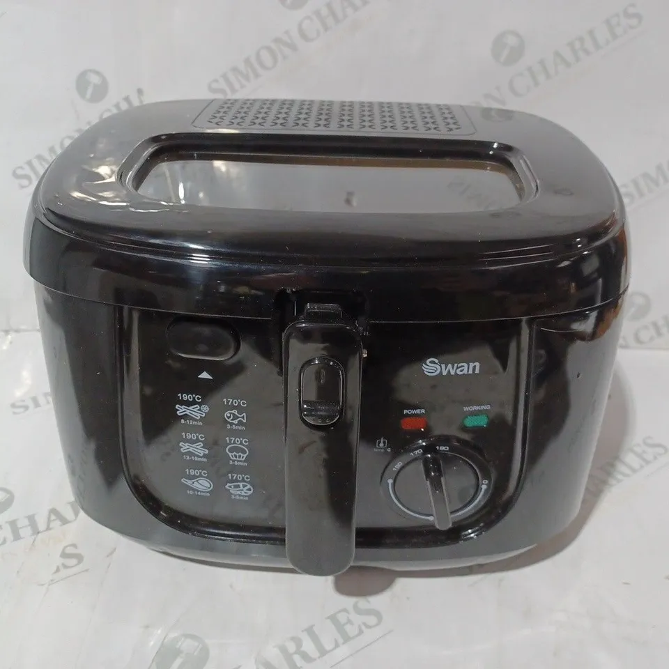 BOXED SWAN 2.5 LITRE DEEP FAT FRYER