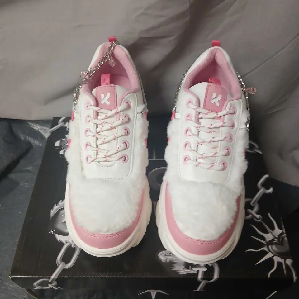 KOI KAWAII CRYPTID CHAIN TRAINERS - WHITE, UK5 