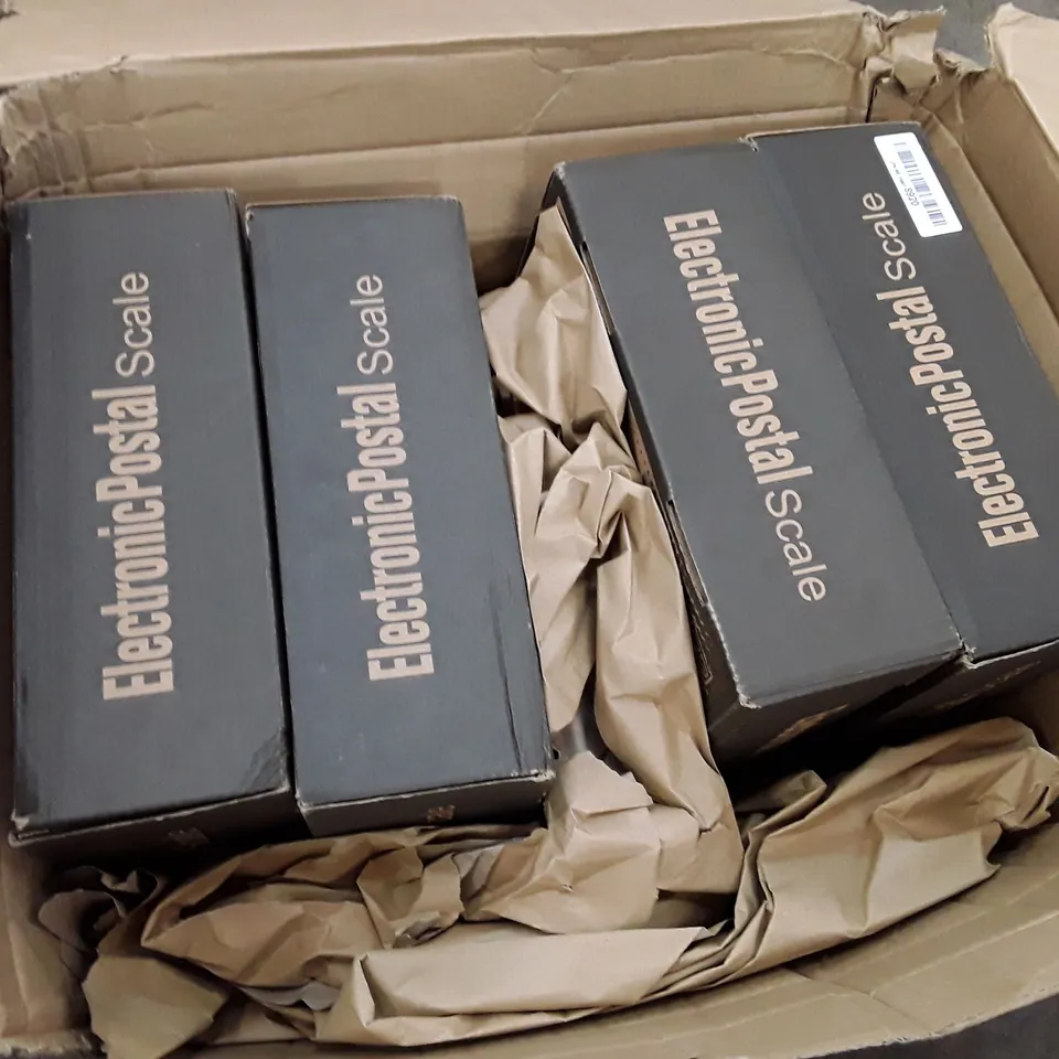 BOX CONTAINING 4 ELECTRONIC POSTAL SCALES