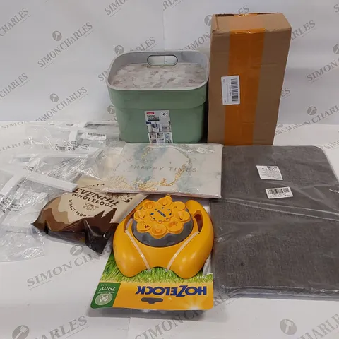 10 BRAND NEW ITEMS TO INCLUDE: HOZELOCK SPRINKLER, 4 X SHOWER SQUEEGEE, GIFT BAG, SMALL BIN