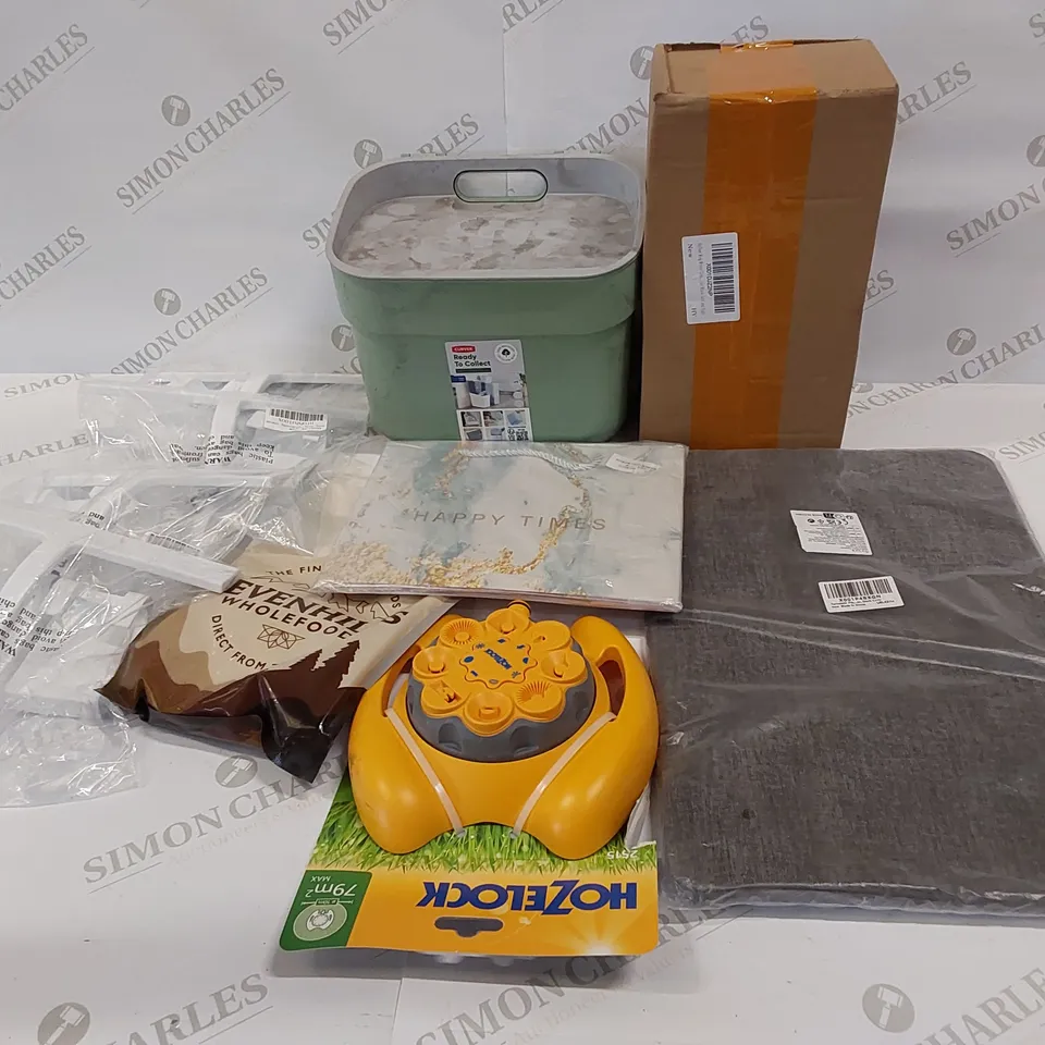 10 BRAND NEW ITEMS TO INCLUDE: HOZELOCK SPRINKLER, 4 X SHOWER SQUEEGEE, GIFT BAG, SMALL BIN