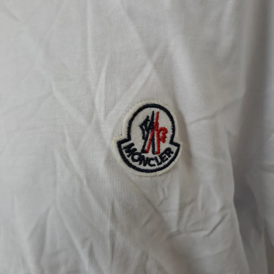 MONCLER CASUAL T-SHIRT IN WHITE SIZE L