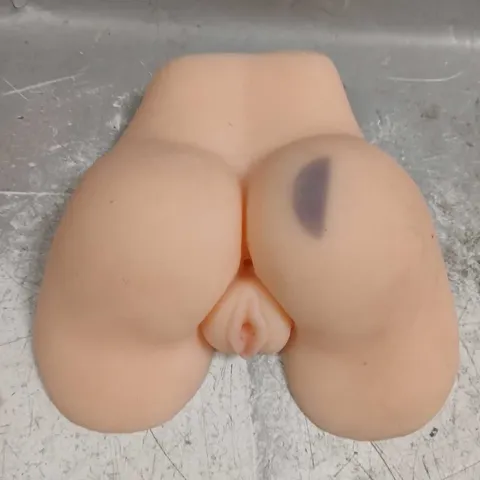 SILICONE MASTURBATOR