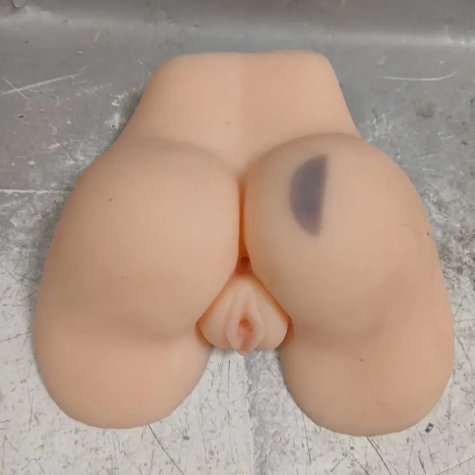 SILICONE MASTURBATOR