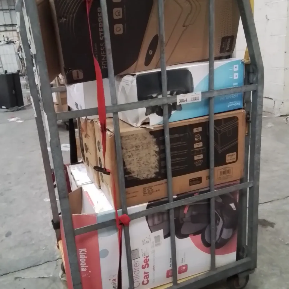 CAGE OF ASSORTED HOUSEHOLD GOODS AND PRODUCTS TO INCLUDE;;PLAYPENS,CHILDREN'S CAR SEATS,AIR FRYERS,FITNESS STEPPER 