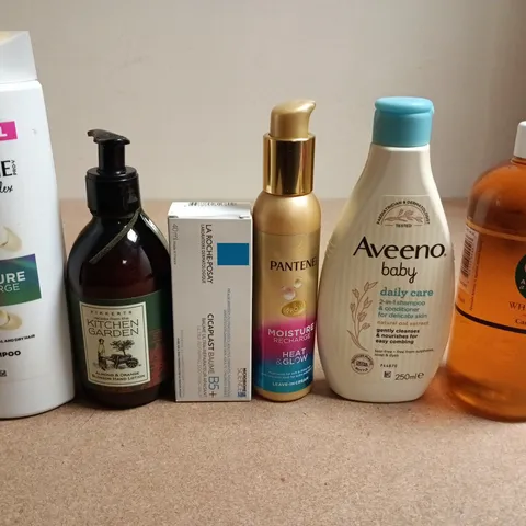 APPROXIMATELY 15 ASSORTED HEALTH & BEAUTY PRODUCTS TO INCLUDE PANTENE , AVEENO BABY AND WHEATGERM