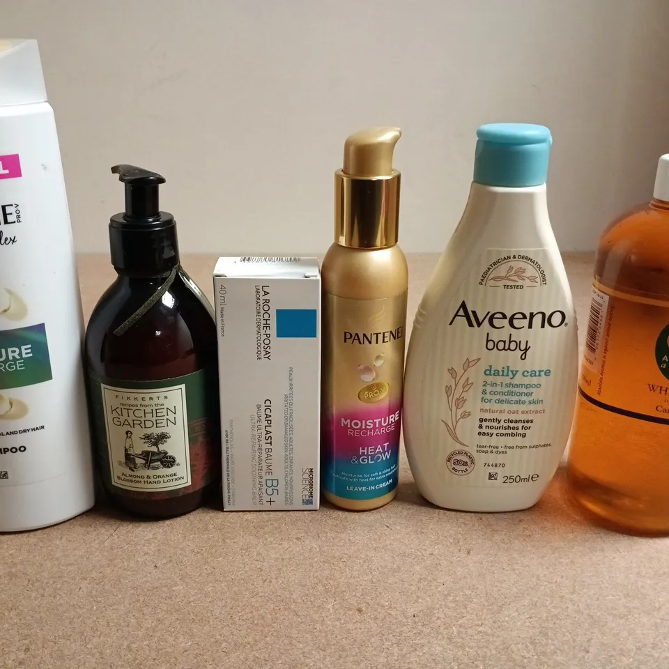 APPROXIMATELY 15 ASSORTED HEALTH & BEAUTY PRODUCTS TO INCLUDE PANTENE , AVEENO BABY AND WHEATGERM