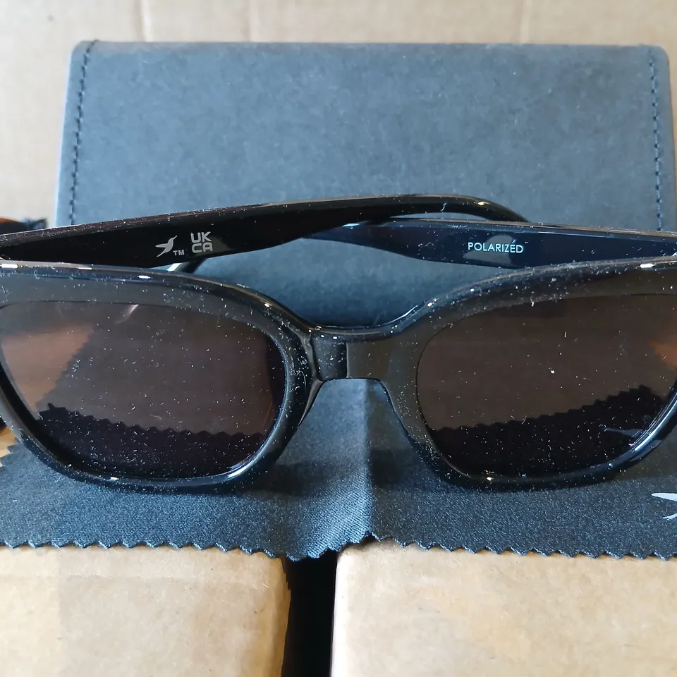 HUMMINGBIRD SUNGLASSES & READERS SET – BLACK POLARISED SUNGLASSES + 2 READING GLASSES (BROWN TORT & RASPBERRY RADIANCE) WITH CASE, POUCHES & CLOTH 