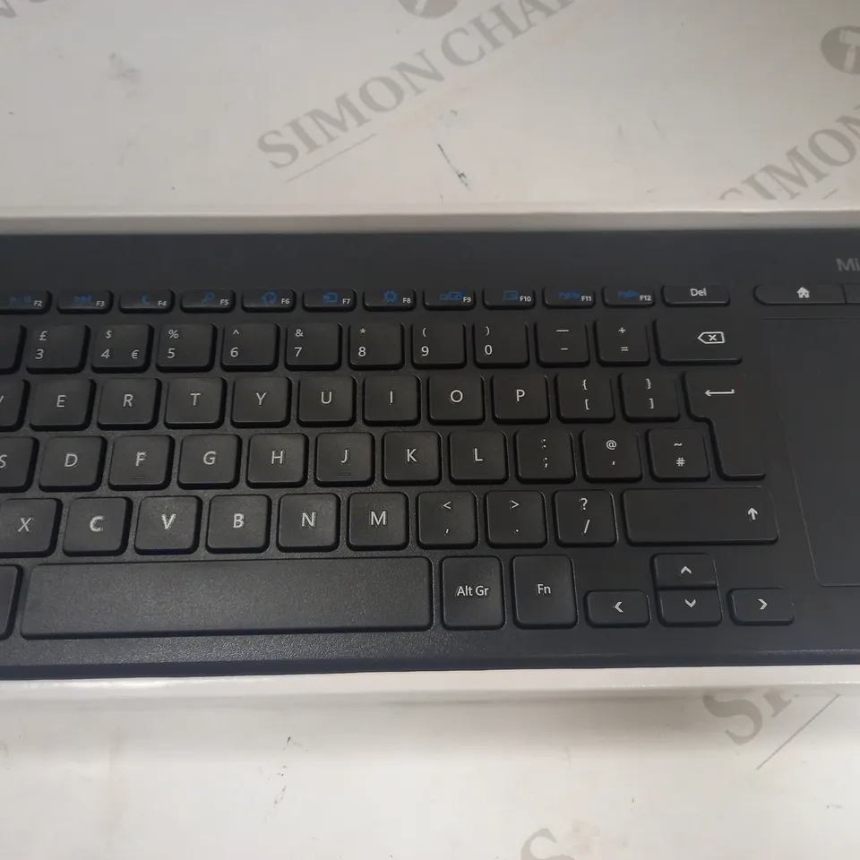 MICROSOFT ALL IN ONE MEDIA KEYBOARD 