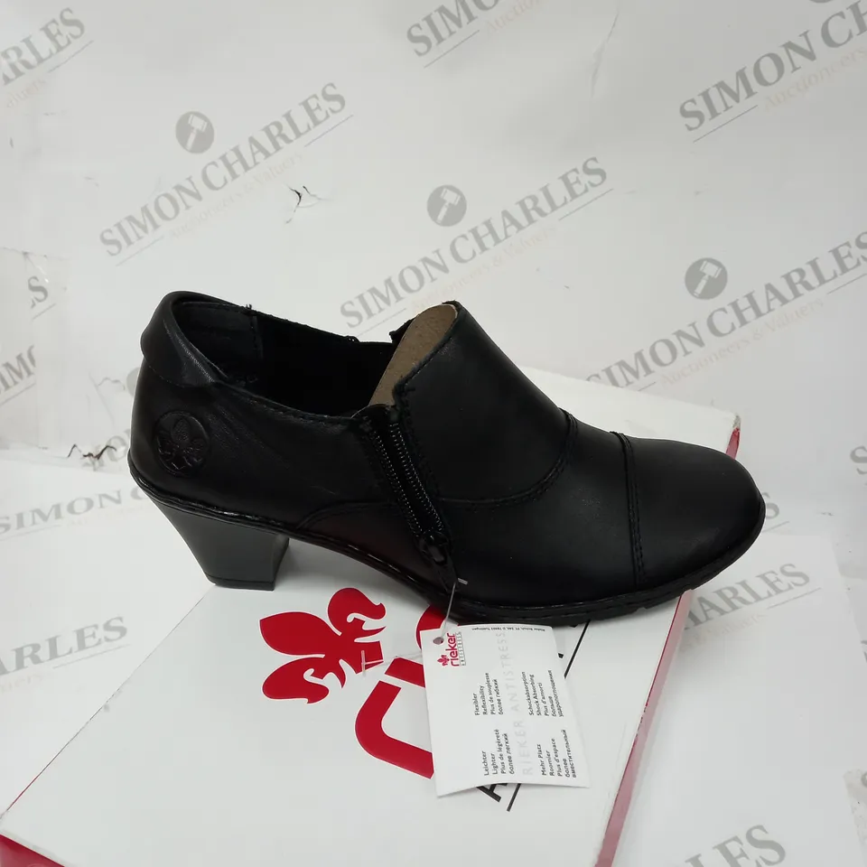 BOXED PAIR OF RIEKER BIOOTS SIZE EUR 38