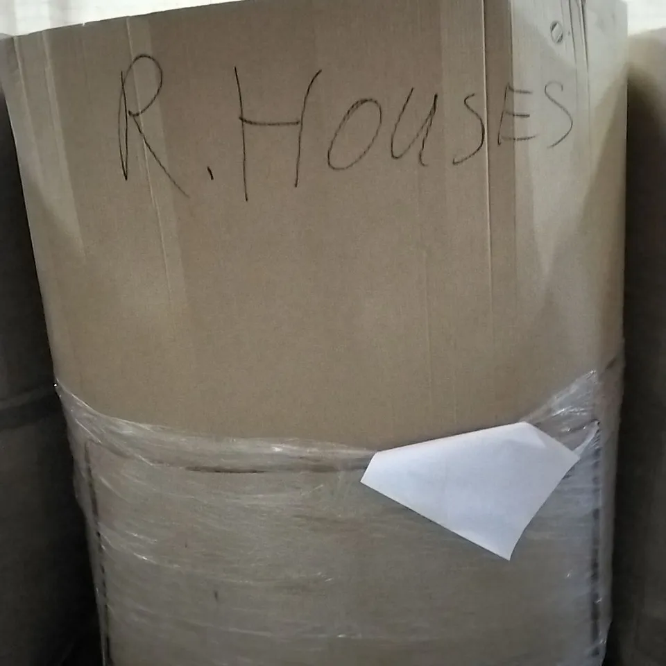 PALLET CONTAINING LARGE QUANTITIES OF HOSES 